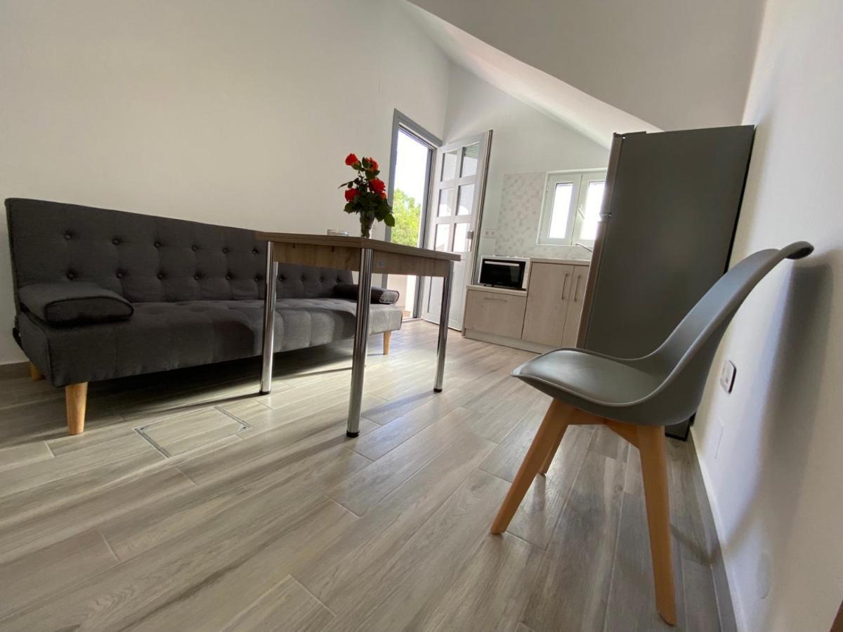 Ninemia Apartment Artemonas Dış mekan fotoğraf